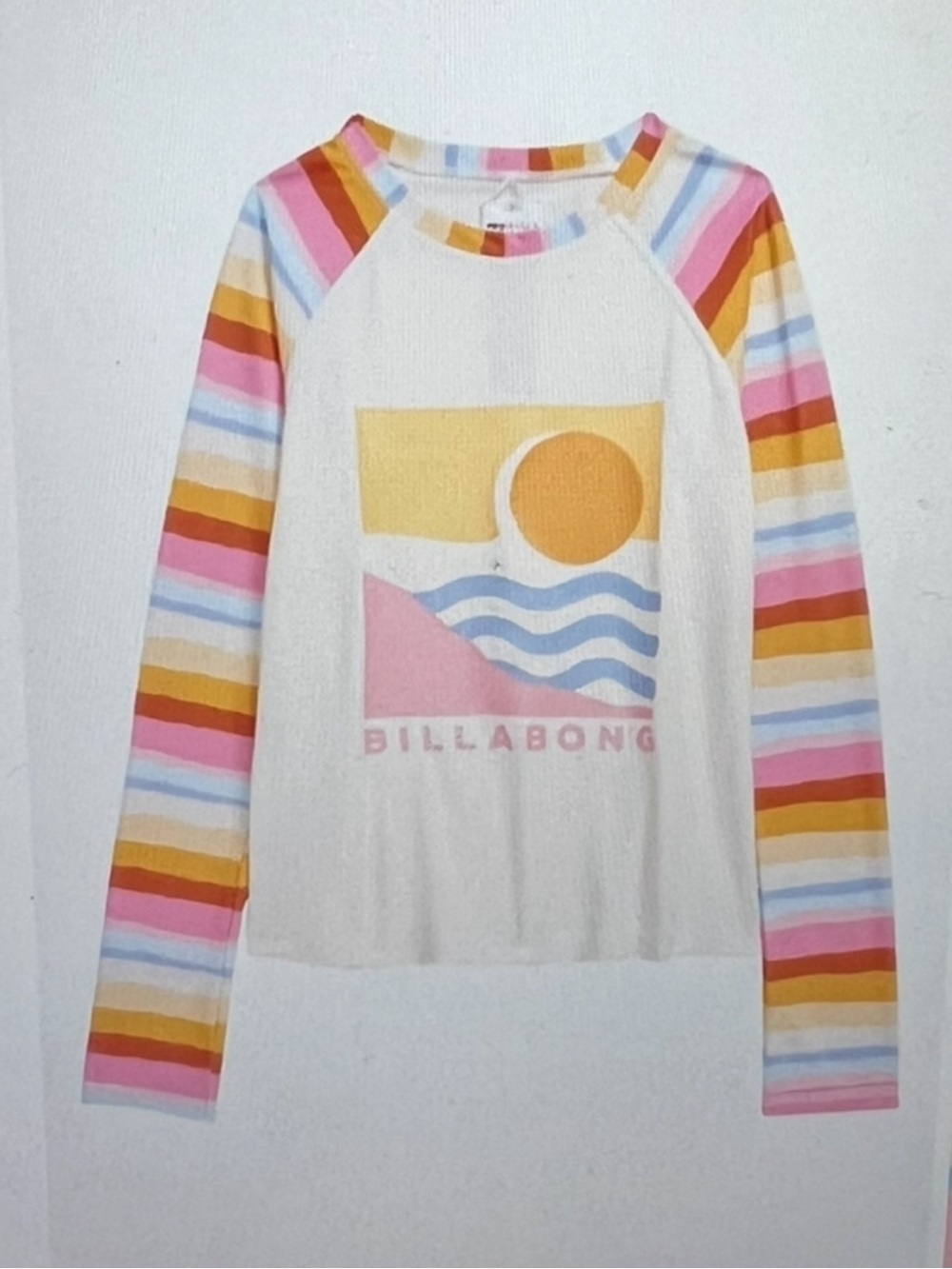 *Billabong Kids Rising Sun LS Rashguard
        Size 10* Excellent Condition